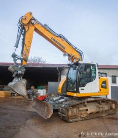 pelle sur chenilles LIEBHERR R 920 compact litronic